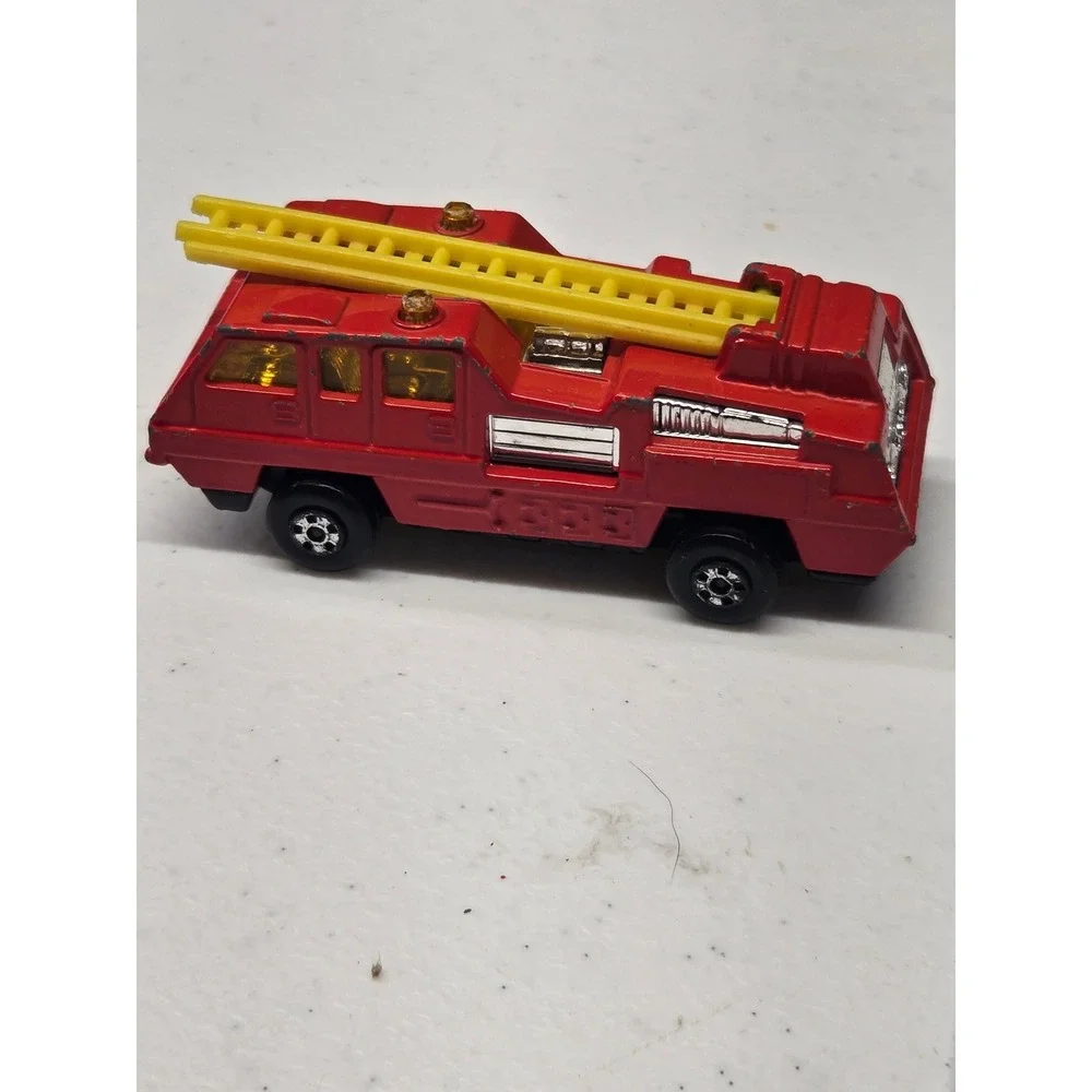Matchbox Superfast No 22 Blaze Buster Fire Engine Red Lesney England 1975 vtg‎